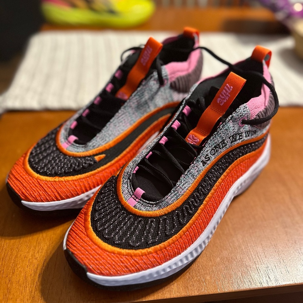 Nike Cosmic unity size 10.  Never worn.